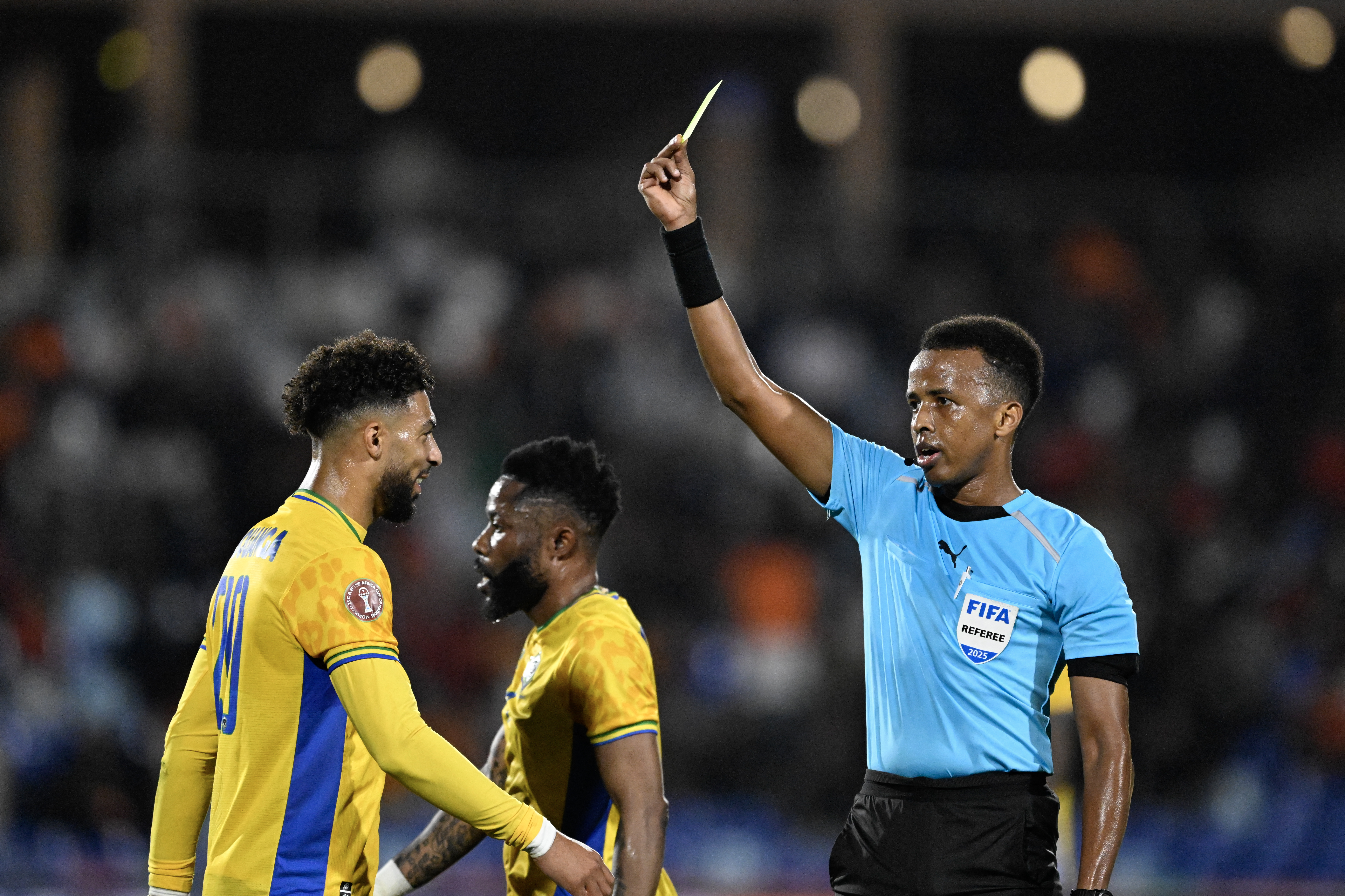 Wäisst Haus gëtt Erklärungen: Somalesche WM-Arbitter, deen a