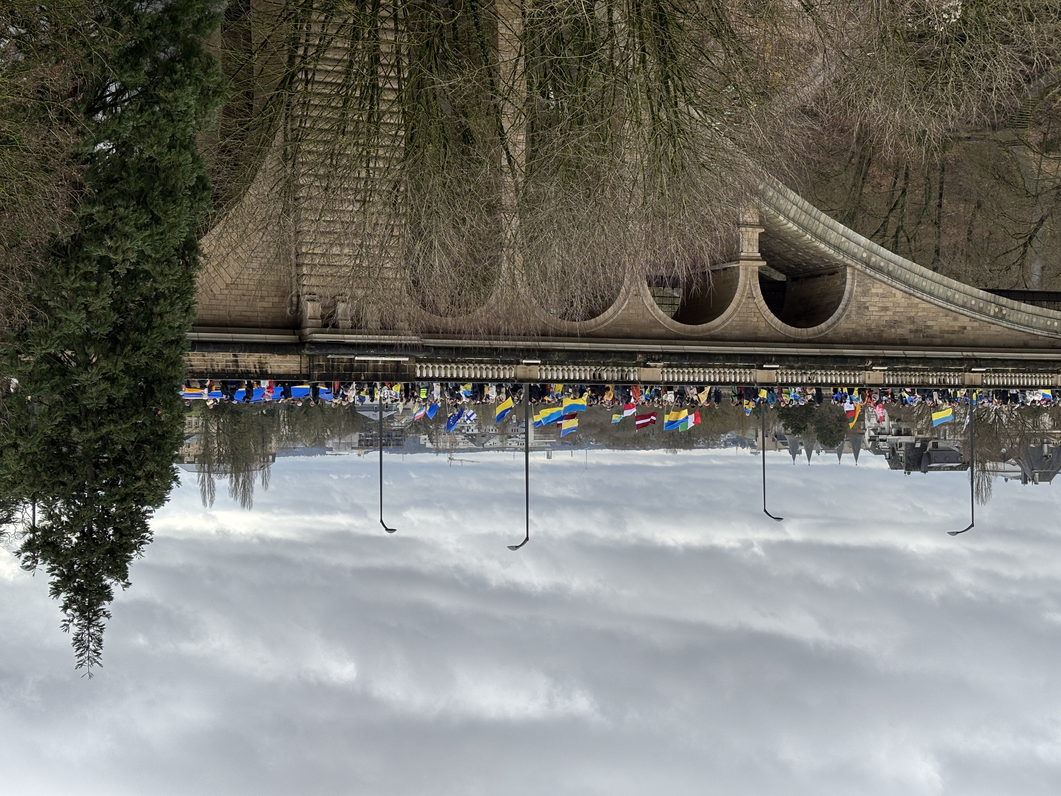 Solidarity march: Hundreds rally in Luxembourg to mark four years of war in Ukraine