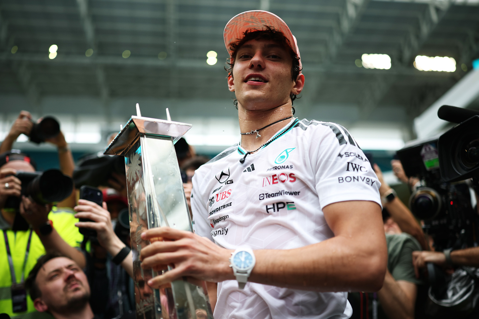 Grousse Präis vu Kanada: Mercedes-Duell: Kann de Russell d’Antonelli-Dominanz briechen?