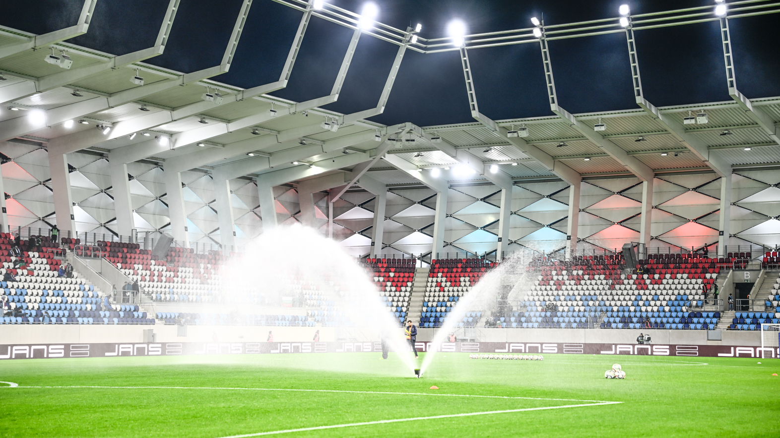 UEFA Nations League 2026/27: (On)attraktiv Géigner a Siicht fir d'Rout Léiwen