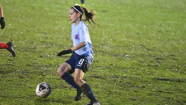 FLF-Dammen: Charlotte Schmit wiesselt bei Valadares Gaia FC