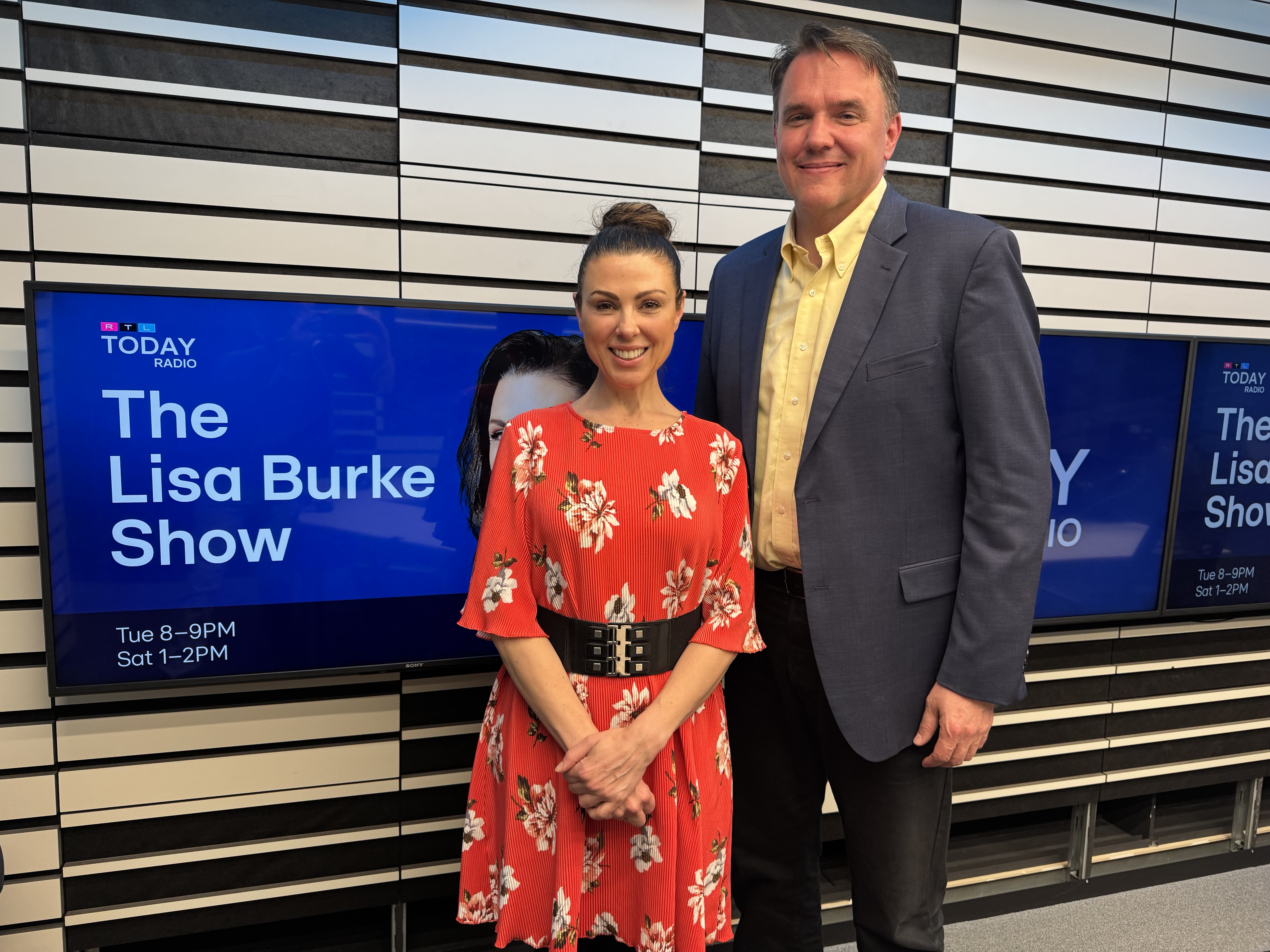 The Lisa Burke Show: Stop hiding behind your slides