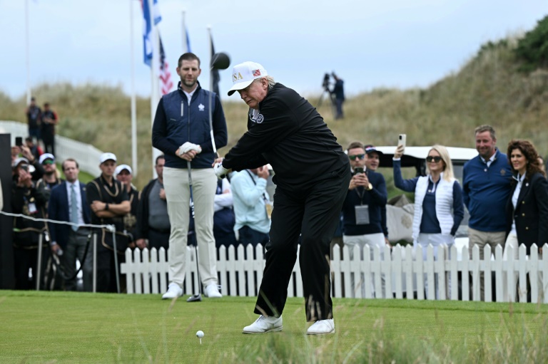 Facture salée pour Dublin: Trump en Irlande pour parler diplomatie... et jouer au golf