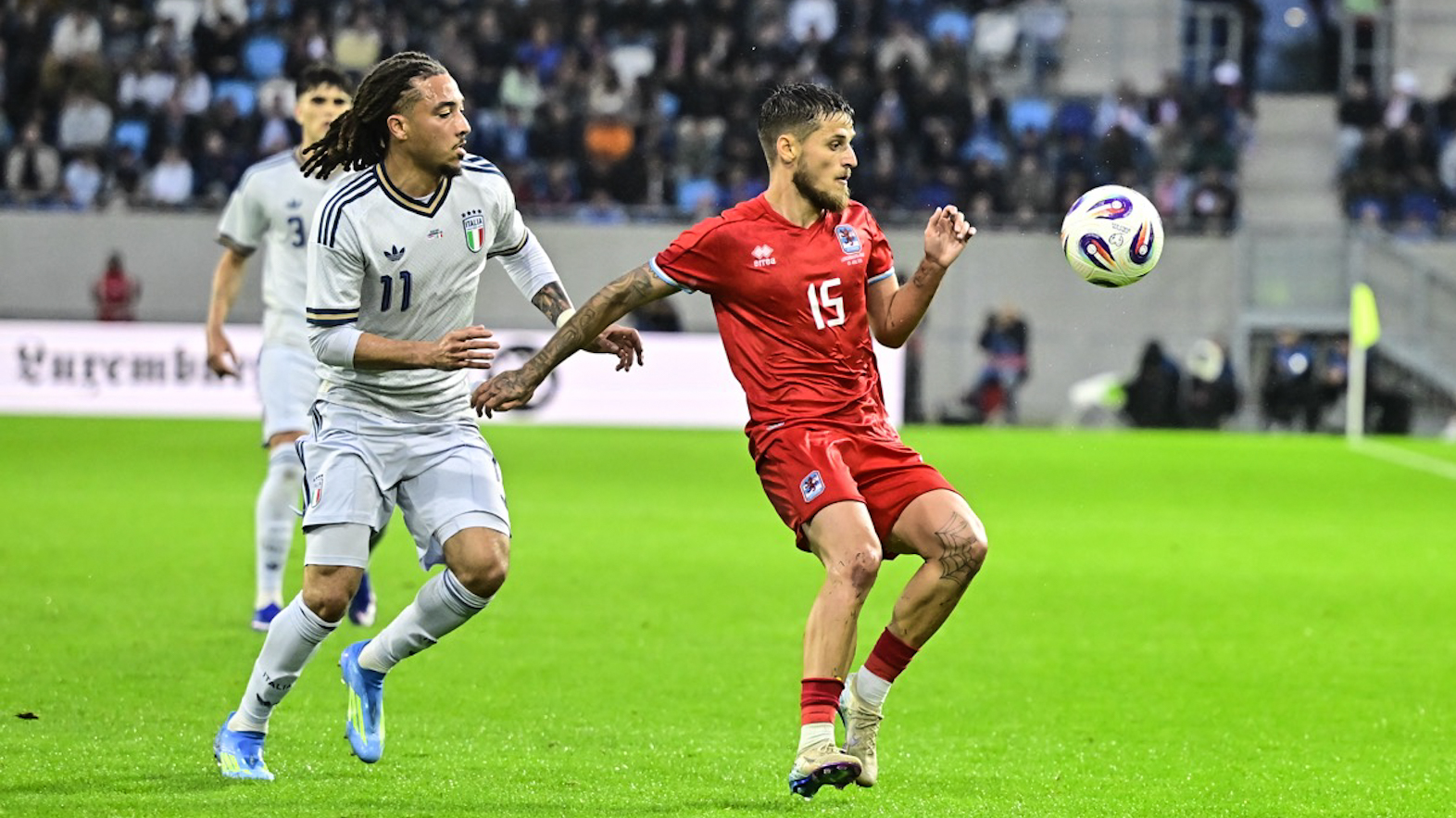 Futtball: Frëndschaftslännermatch: Lëtzebuerg muss sech no couragéiertem Optrëtt géint Italie geschloe ginn