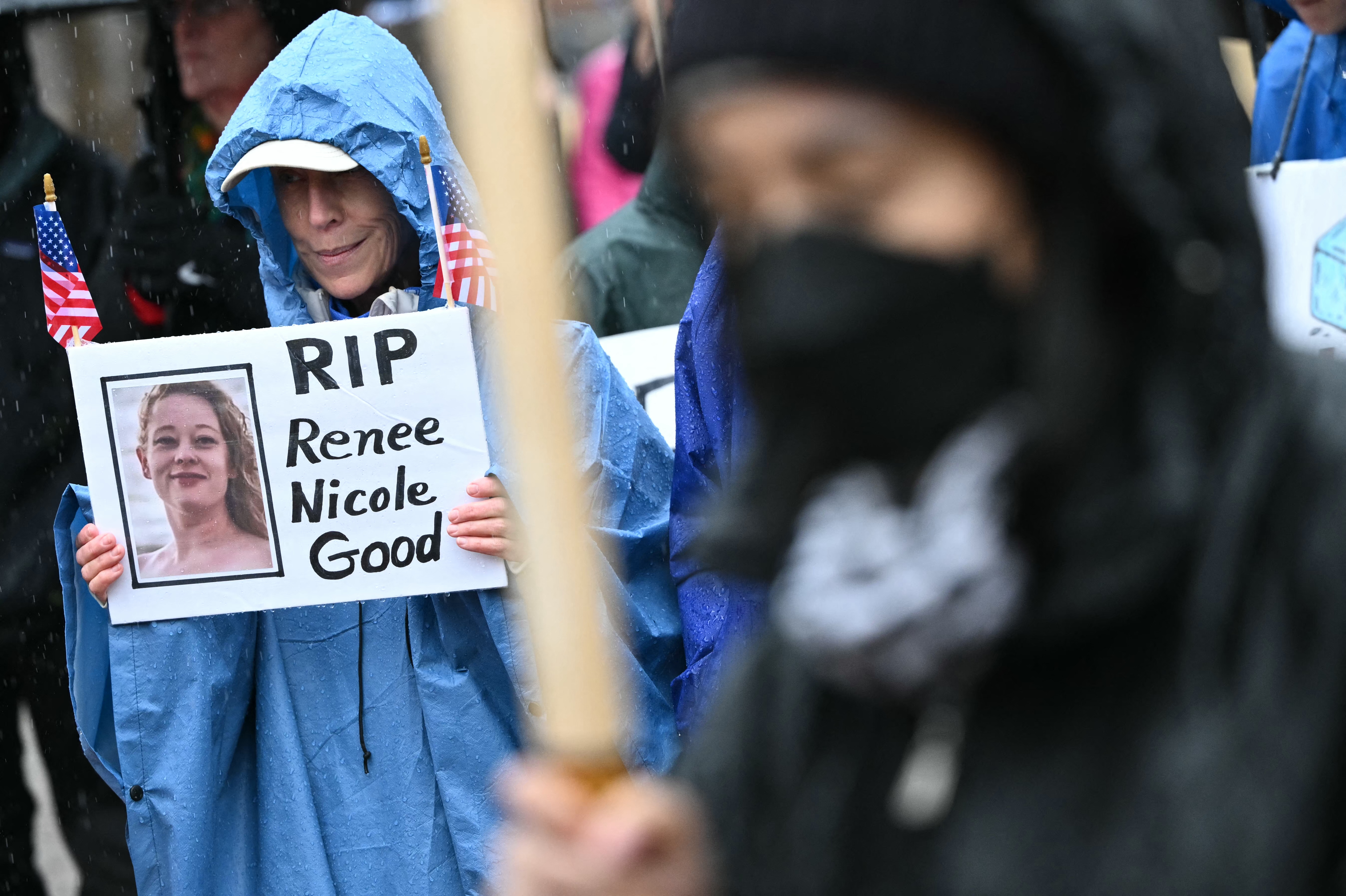 Renee Good: La famille de l'Américaine tuée à Minneapolis par l'ICE poursuit l'administration Trump