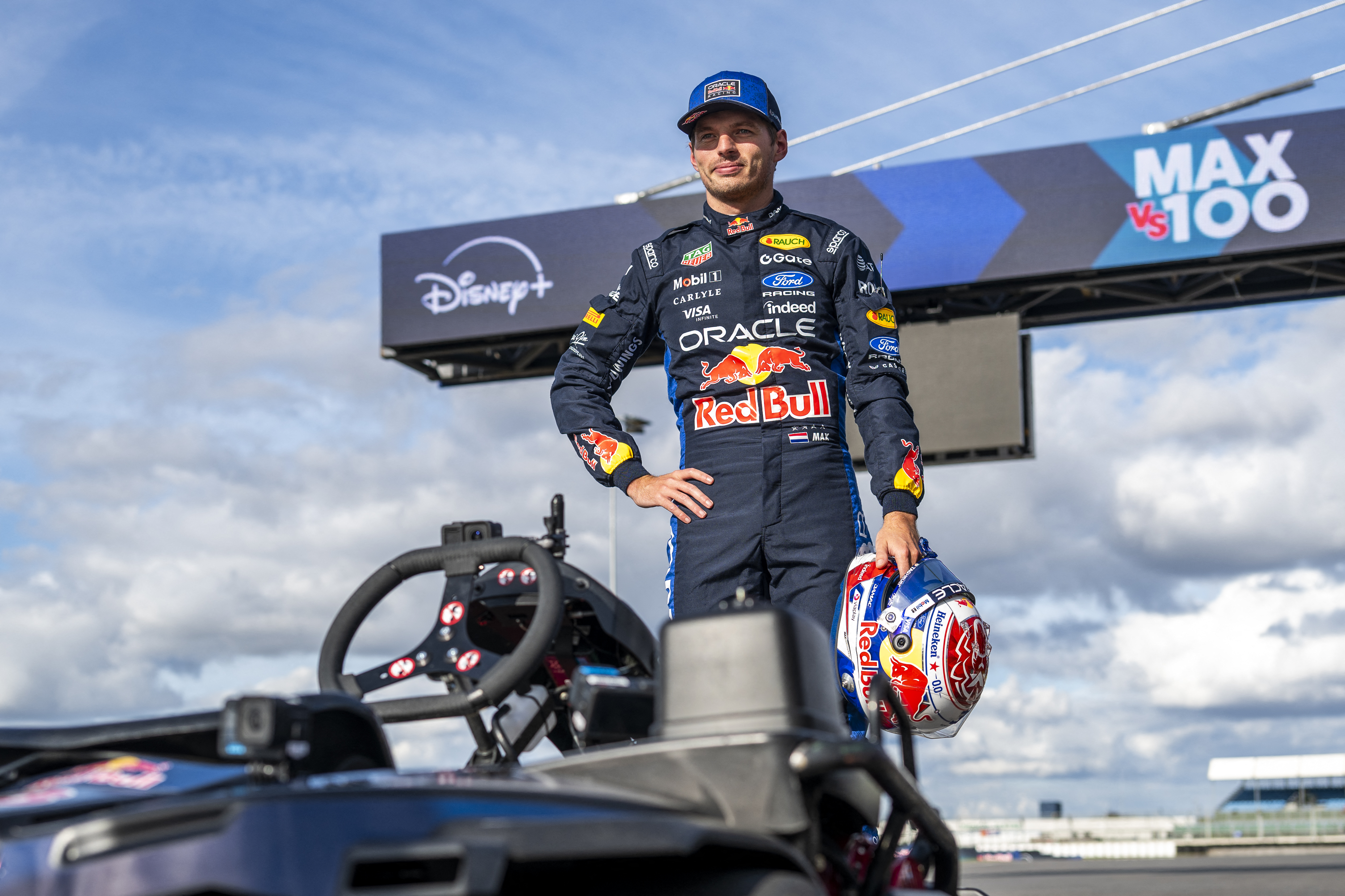 Formule 1: Verstappen remporte une course de karting inédite contre 100 streamers et influenceurs