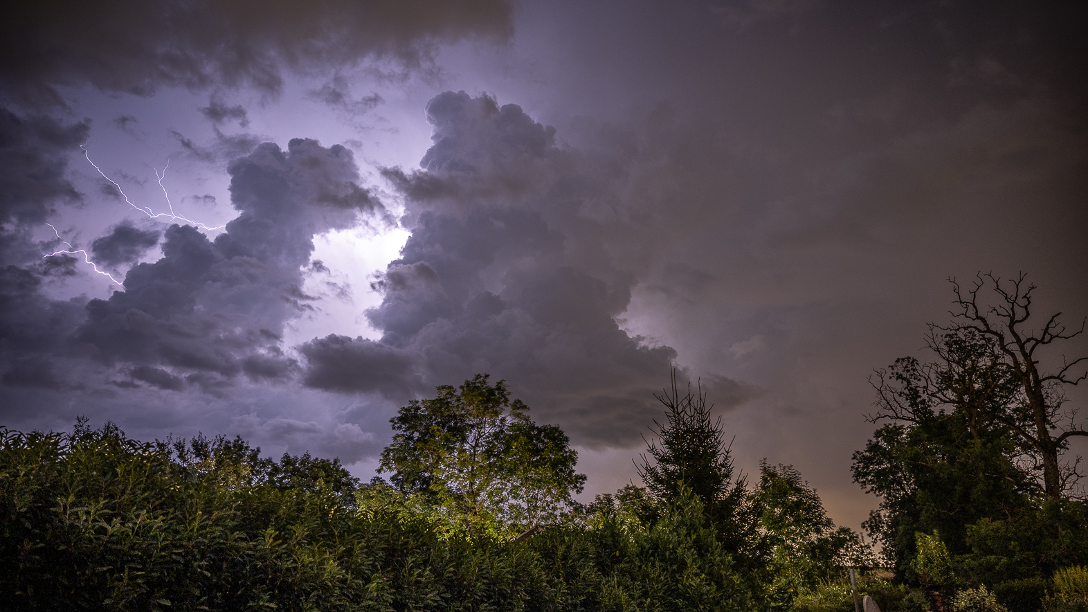 Alerte jaune au Luxembourg: Orages, pluie, grêlons et rafales de vent ce jeudi soir