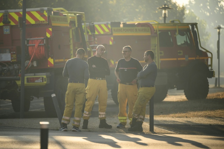 Mégafeu en Gironde: Nuit calme, mais vent et chaleur menacent