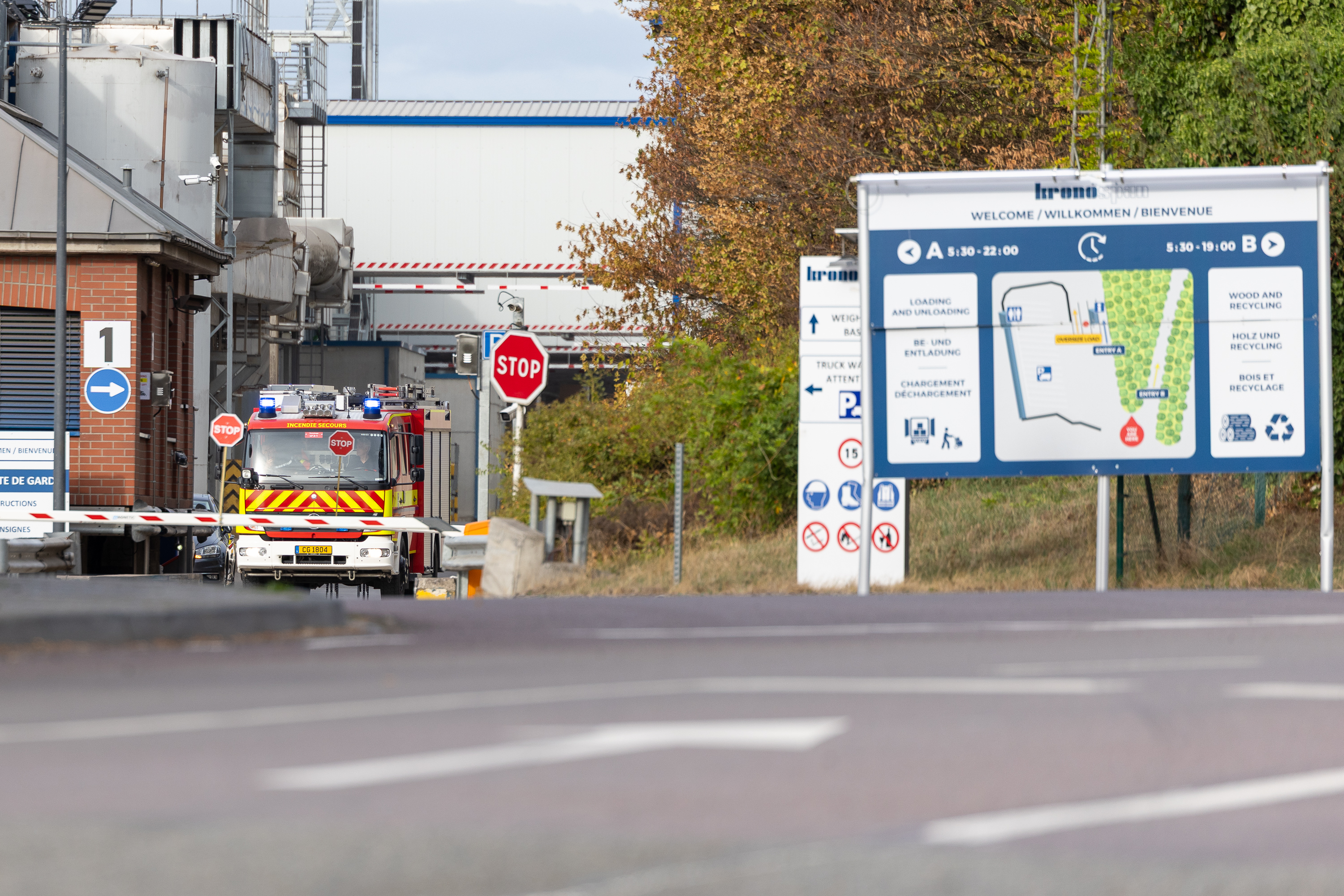 Fléissband zu Suessem a Flamen: CGDIS zanter Samschdegowend wéinst Brand an der Industriezon Gadderscheier am Asaz