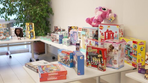 Holiday initiative: Luxembourg Red Cross volunteers deliver gifts to 150 children in need