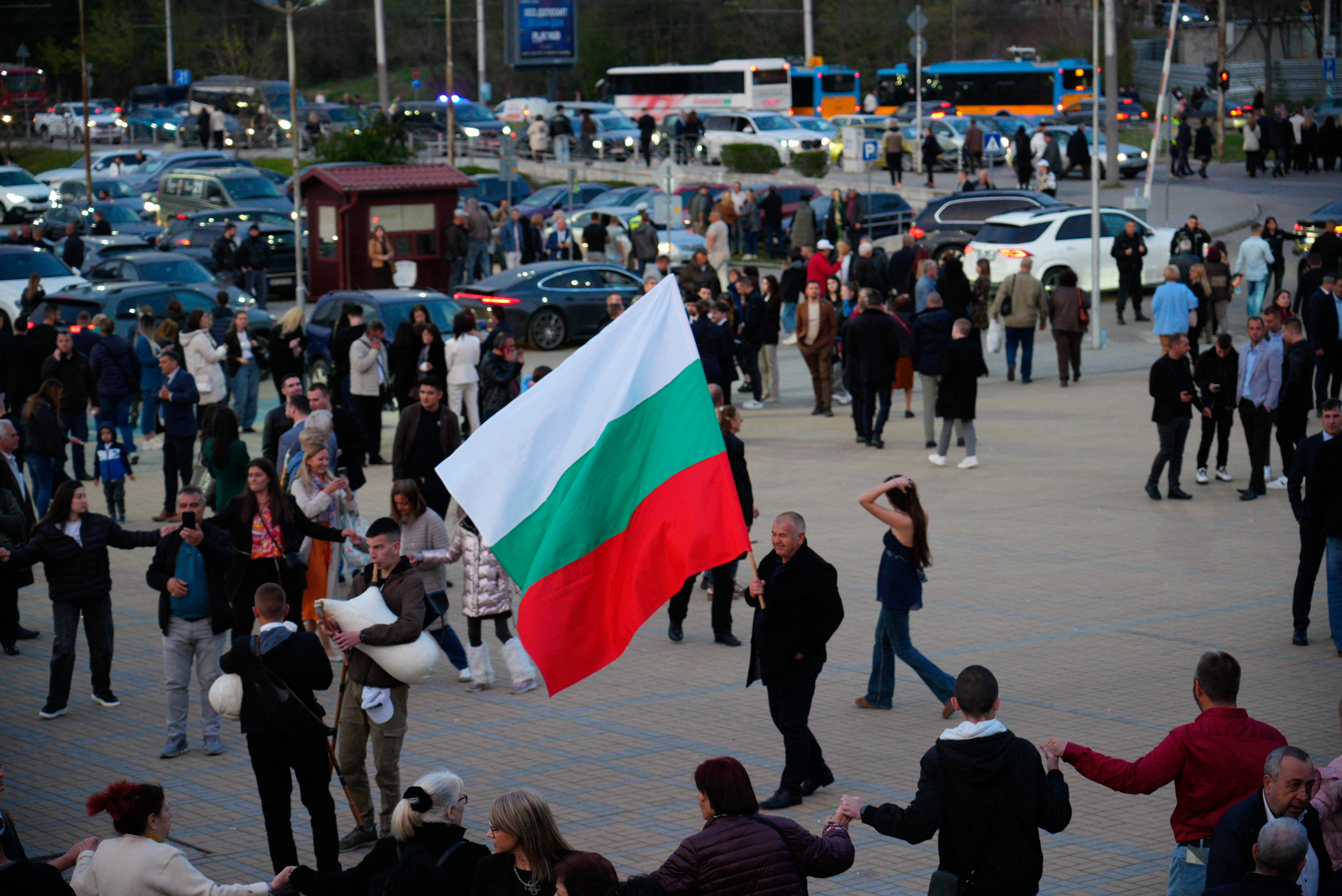 Aacht Walen a fënnef Joer: A Bulgarien sinn e Sonndeg virgezunne Parlamentswalen