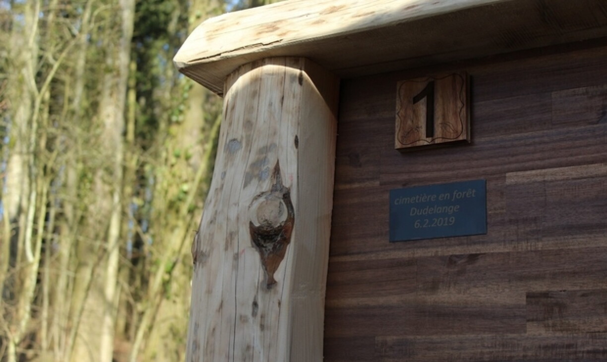 Une petite chapelle a été érigée à l'entrée du cimetière.
