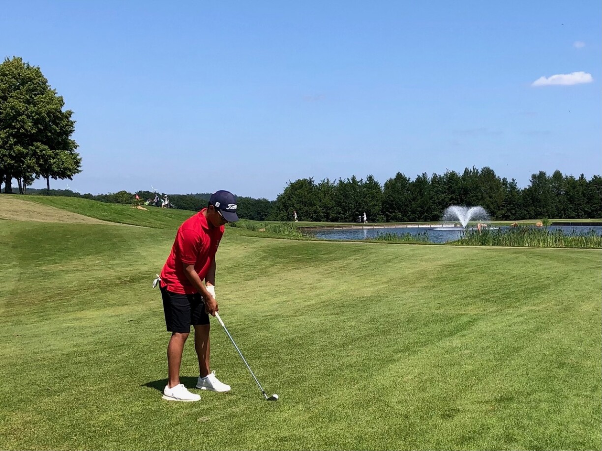 In the category U14-15, Stefan Rojas reached the podium in third place with a score of +1 after four days of competition.