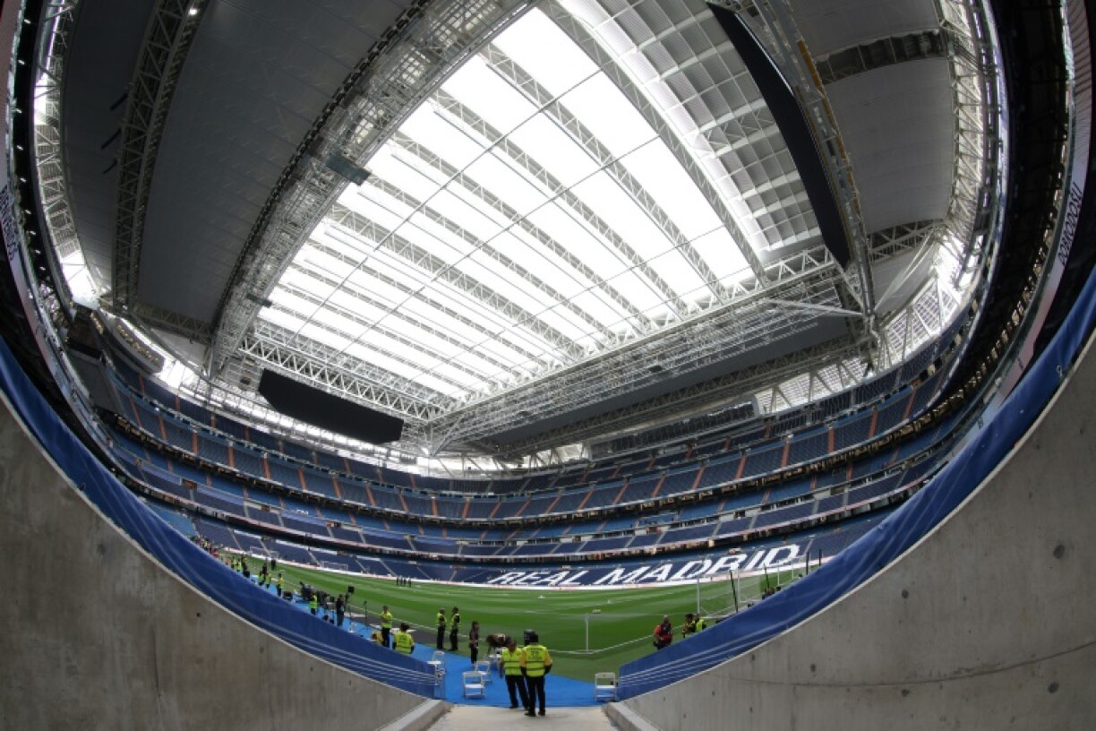 The Santiago Bernabeu's operable roof has led to acoustic issues at the stadium during concerts
