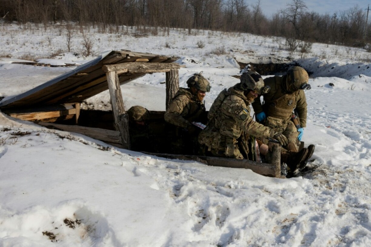 Des militaires ukrainiens de la 18e brigade de Sloviansk de la Garde nationale d'Ukraine participent à un entraînement dans un lieu tenu secret de la région de Donetsk, le 28 janvier 2026
