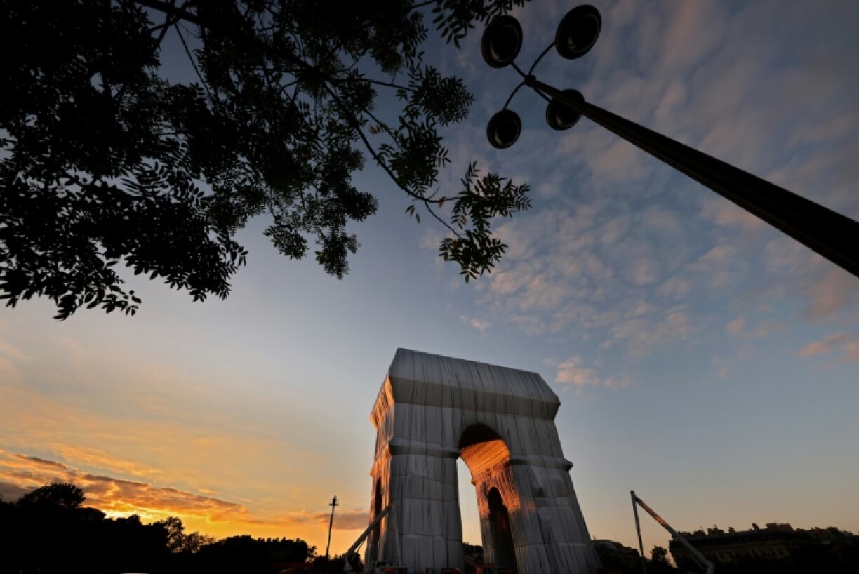 L'Arc de Triomphe empaqueté, le 16 septembre 2021 à Paris