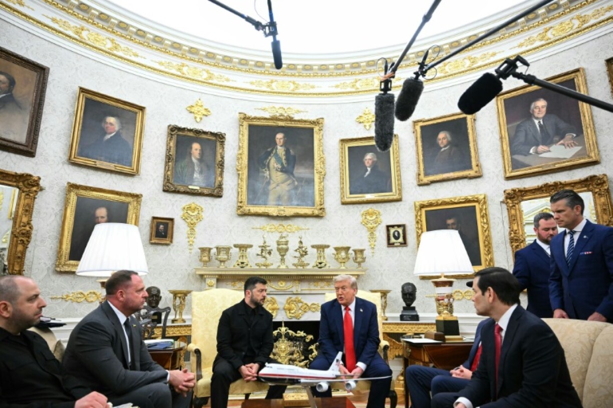 Ukrainian President Volodymyr Zelensky and US President Donald Trump meet in the Oval Office