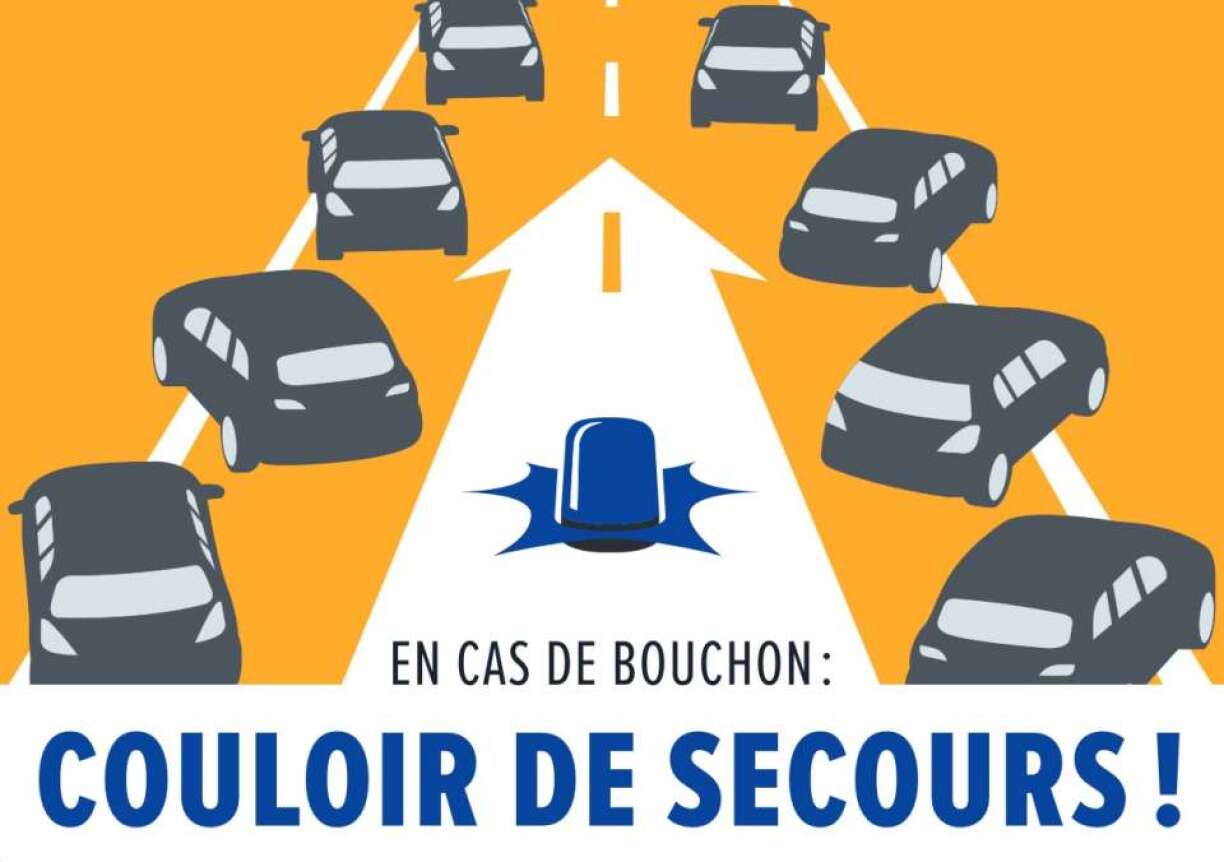 Ce couloir ne devrait exister que pour les véhicules de secours. Mais dans les faits, ce sont surtout les motards qui l'empruntent!