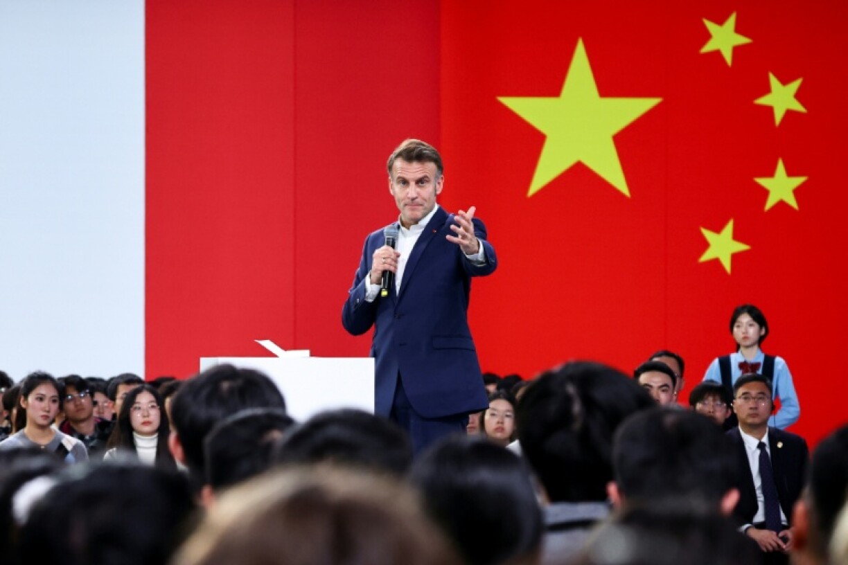 Le président français Emmanuel Macron à l'université du Sichuan, le 5 décembre 2025 à Chengdu, en Chine