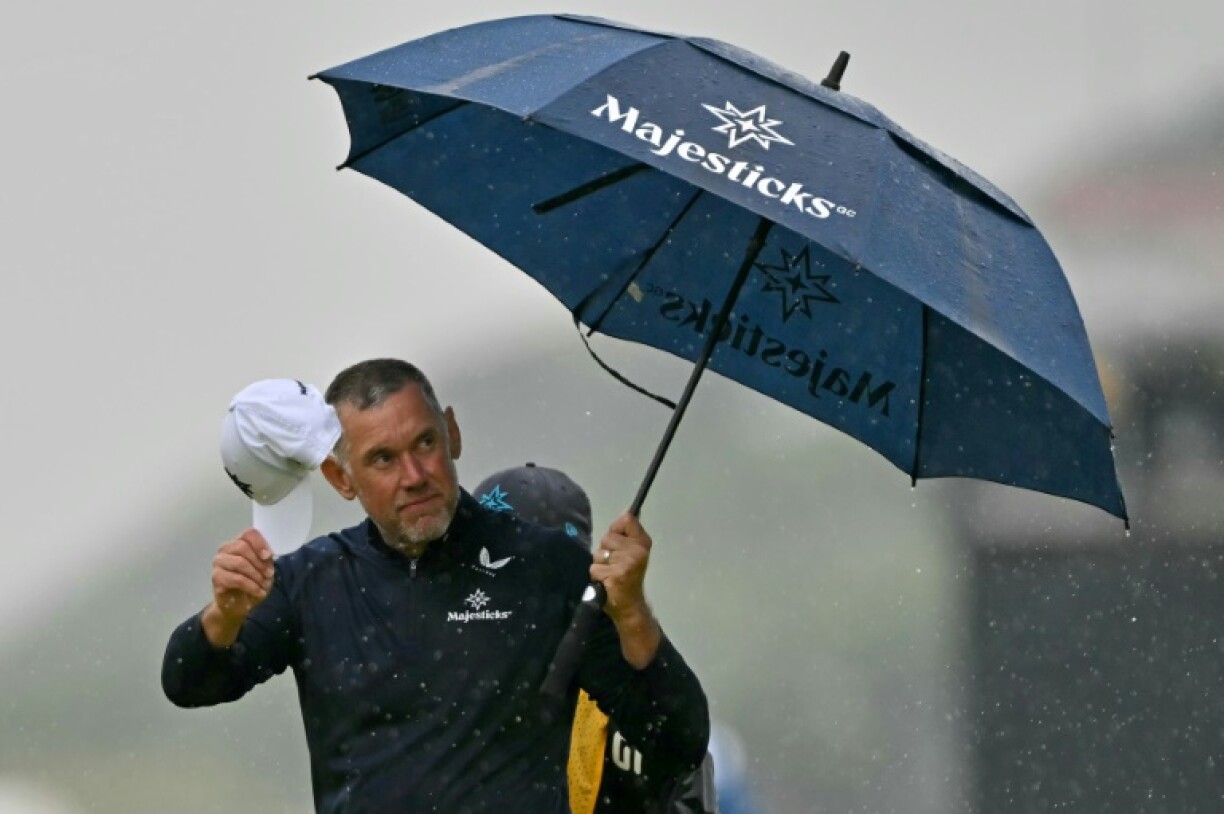 Lee Westwood braved difficult conditions in his first major appearance for three years
