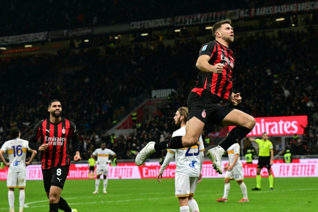 L'attaquant de l'AC Niclas Fullkrug après son but contre Lecce lors de la 21e journée du Championnat d'Italie le 18 janvier 2026 à San Siro