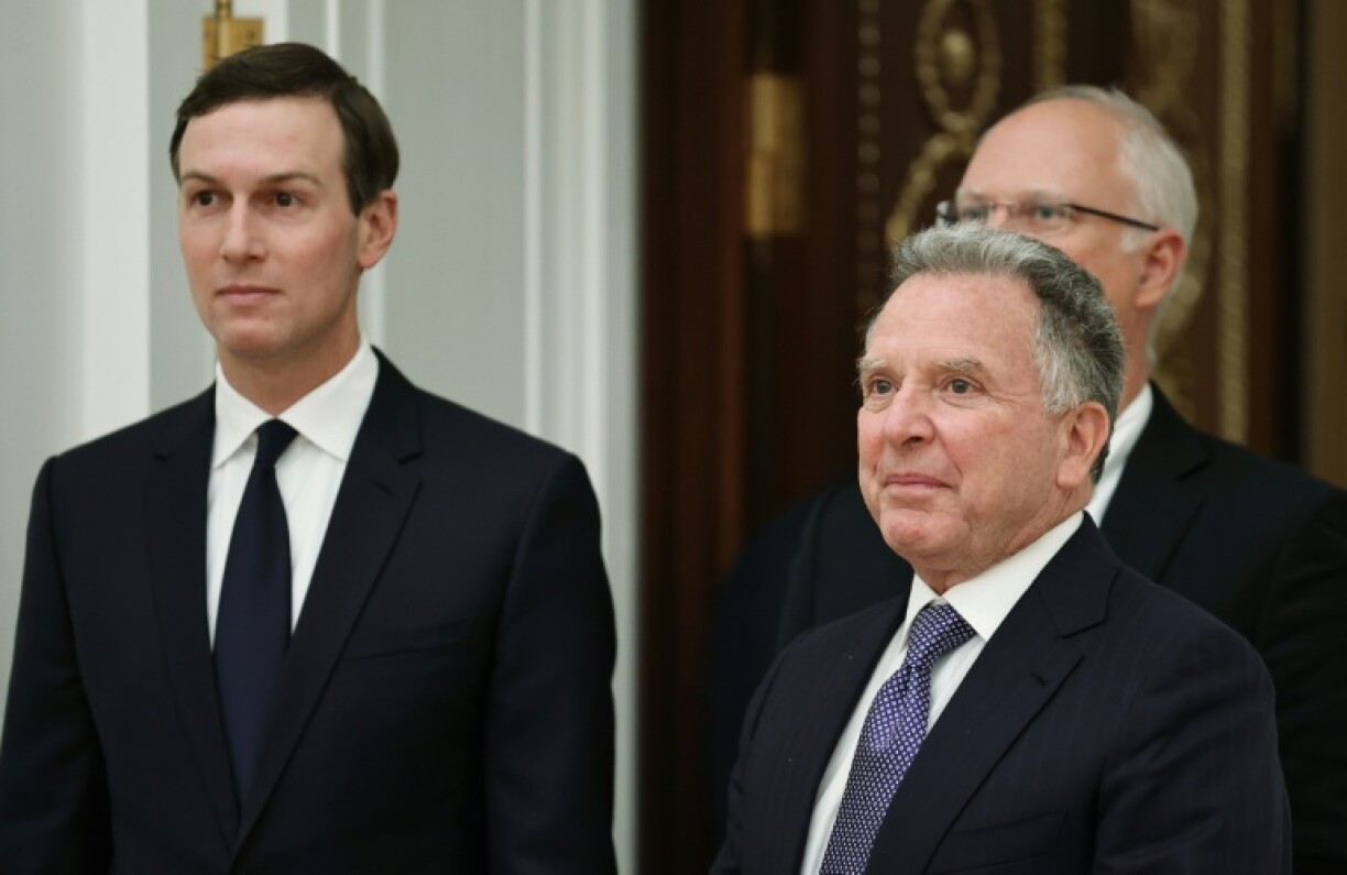 L'émissaire américain Steve Witkoff (à droite) et le gendre du président Donald Trump, Jared Kushner, le 2 décembre 2025 à Moscou