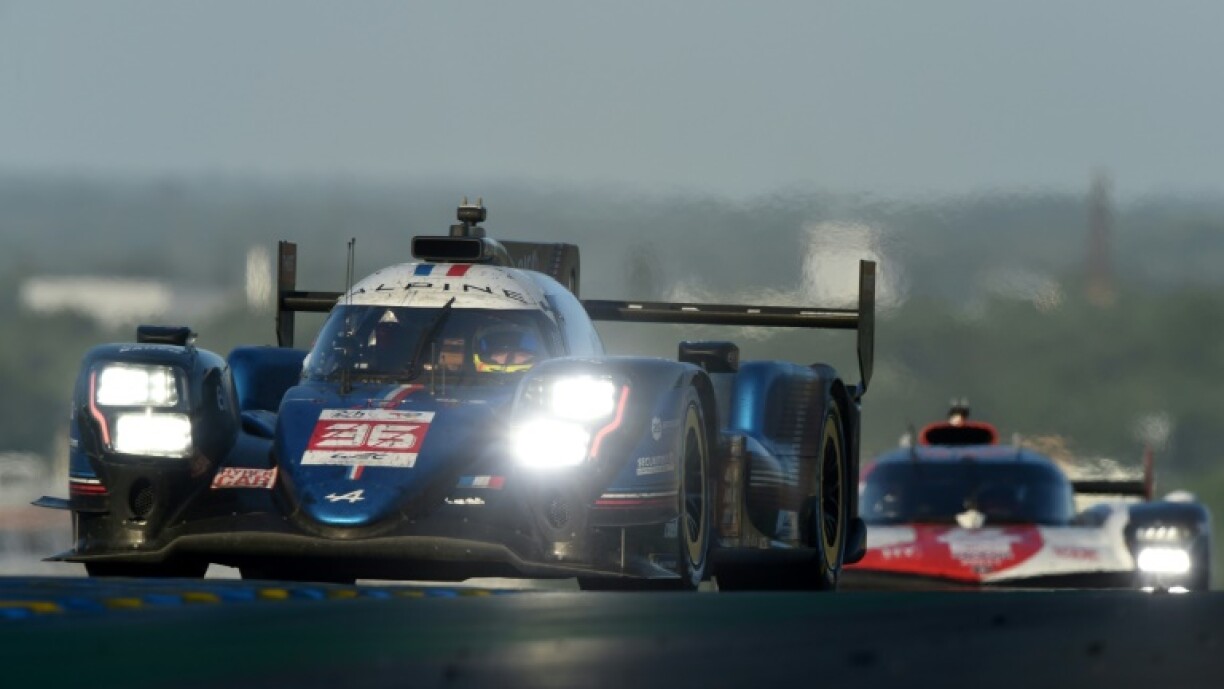 Alpine (ici la LMP2 engagée aux 24 Heures du Mans 2023) fait partie des constructeurs qui testent déjà le moteur à hydrogène, dans l'option de l'utiliser en compétition d'ici quelques années.