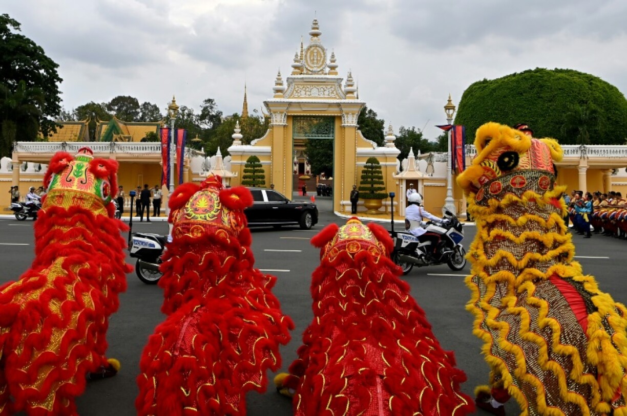Chinese President Xi Jinping's was greeted by lion dancers in Cambodia