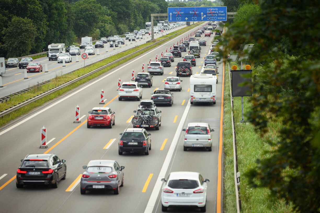 Heavy traffic congestion expected on several motorways
