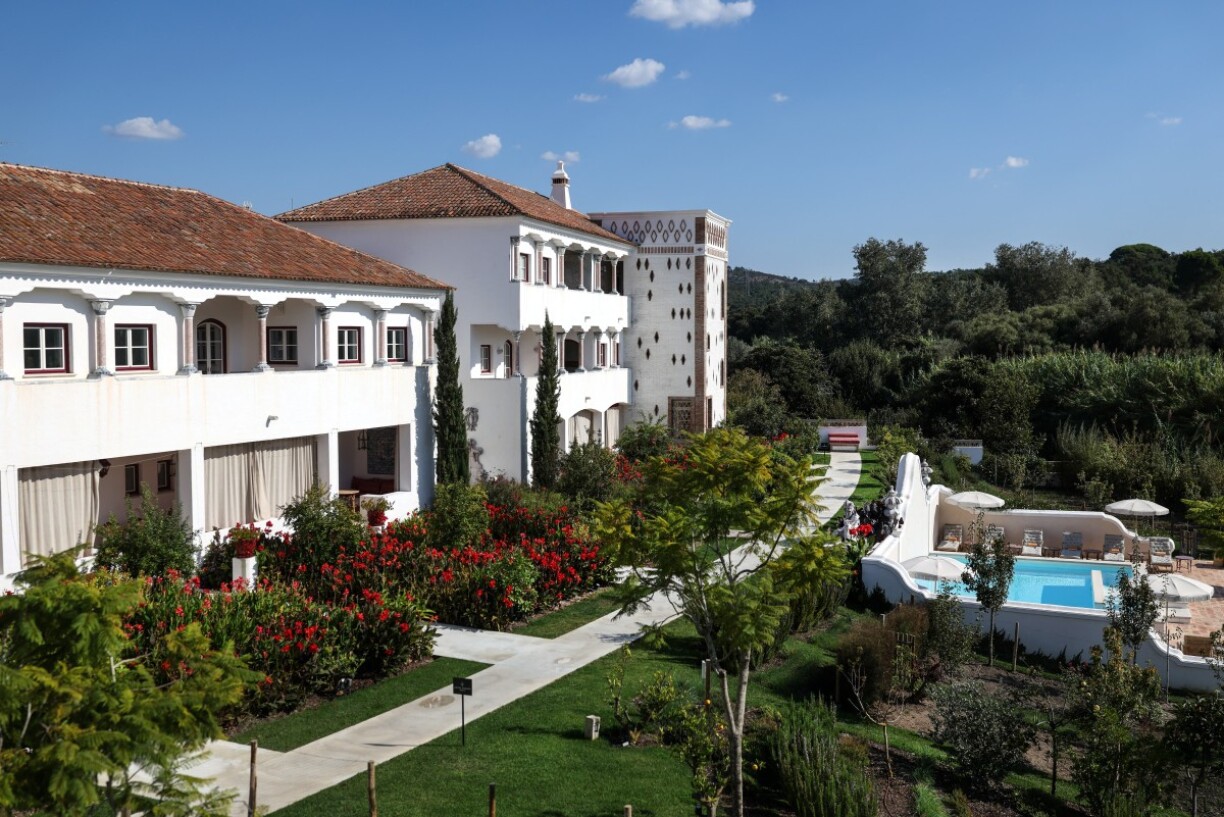 L'hôtel Vermelho, propriété du créateur français Christian Louboutin, à Melides, au Portugal.