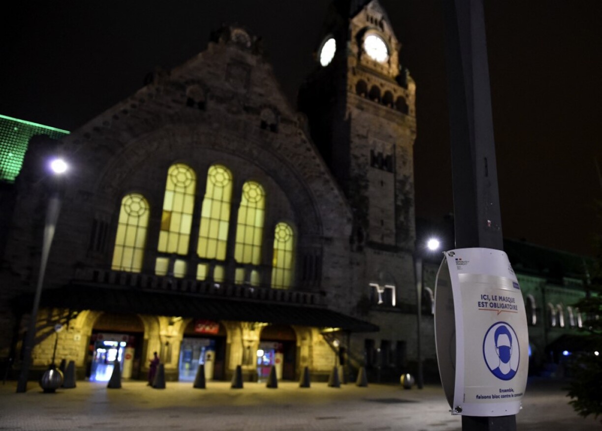 La gare de Metz le 5 janvier 2021 pendant le couvre-feu JEAN-CHRISTOPHE VERHAEGEN / AFP