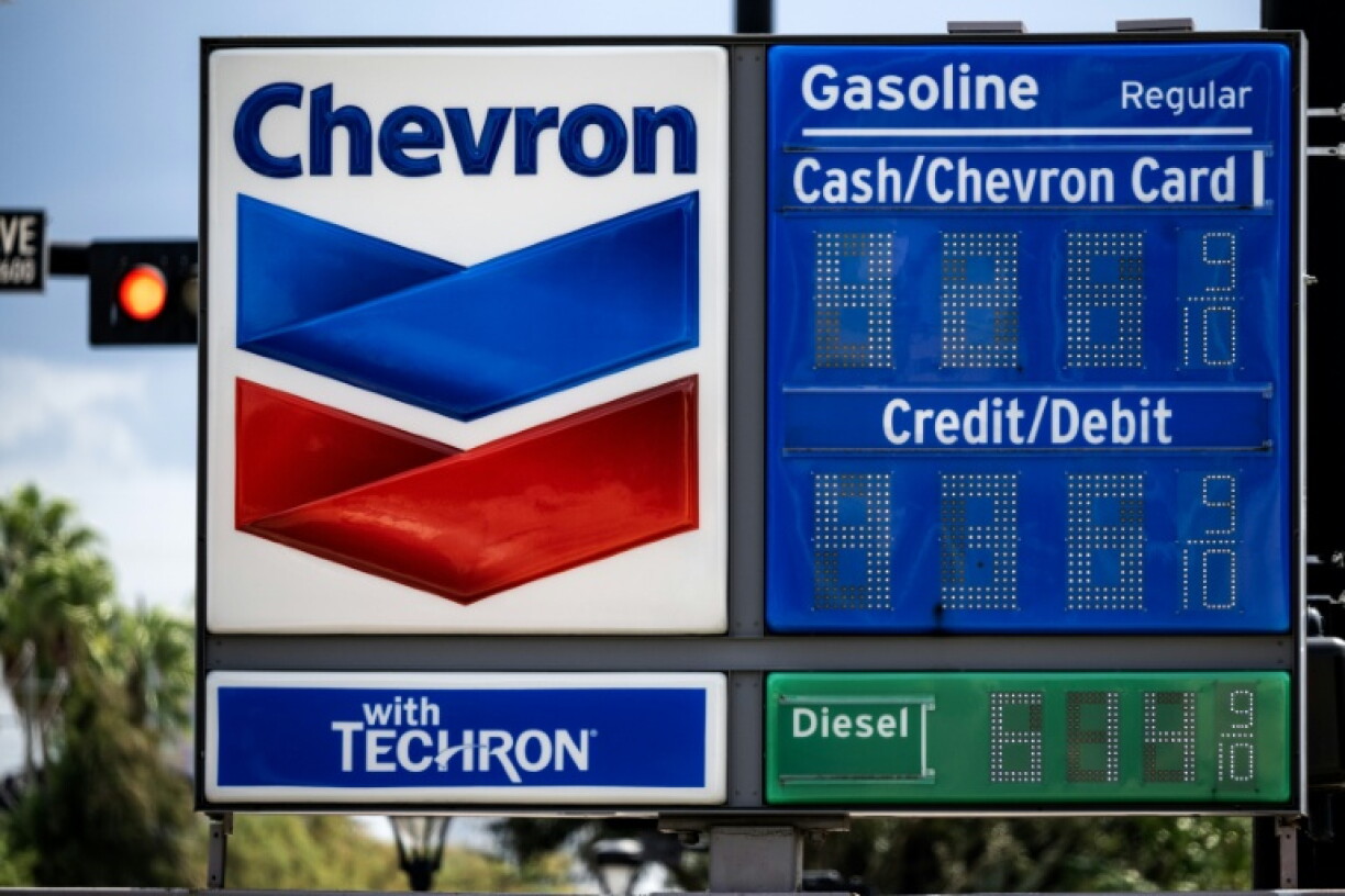 Soaring gasoline prices in the United States have soured consumers as the country looks ahead to congressional elections on November 3