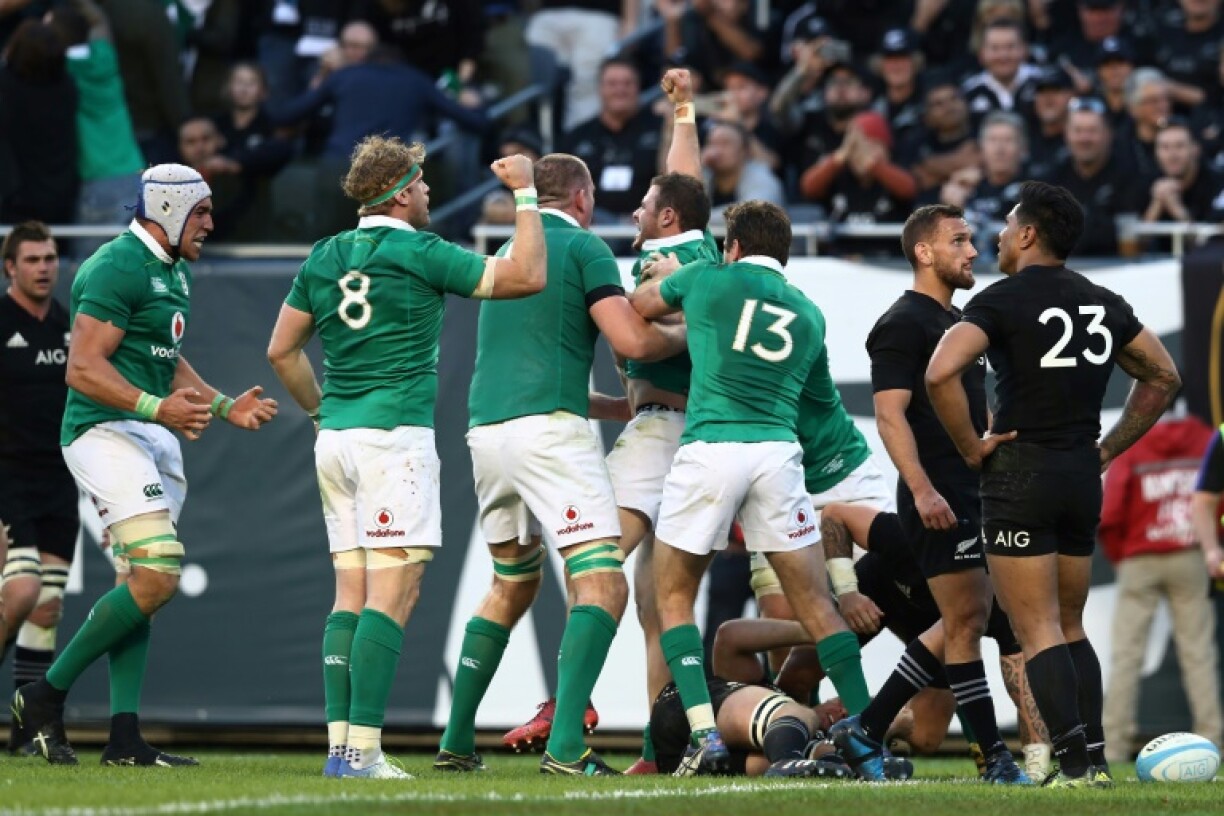 Robbie Henshaw scored Ireland's fifth try as they recorded their first ever win over New Zealand at Soldier Field in Chicago in 2016
