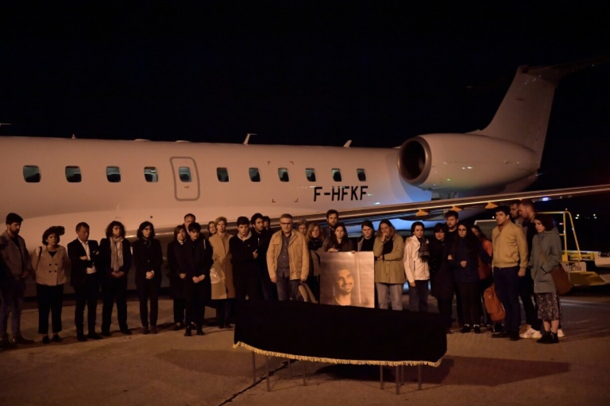 Rapatriement du corps du journaliste de la chaîne BFM TV Frédéric Leclerc-Imhoff, tué en Ukraine, à l'aéroport du Bourget, au nord de Paris, le 9 juin 2022