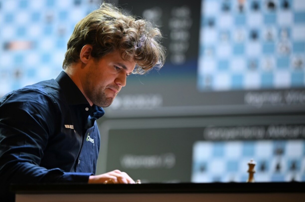 Norwegian grandmaster Magnus Carlsen took on 145,000 opponents