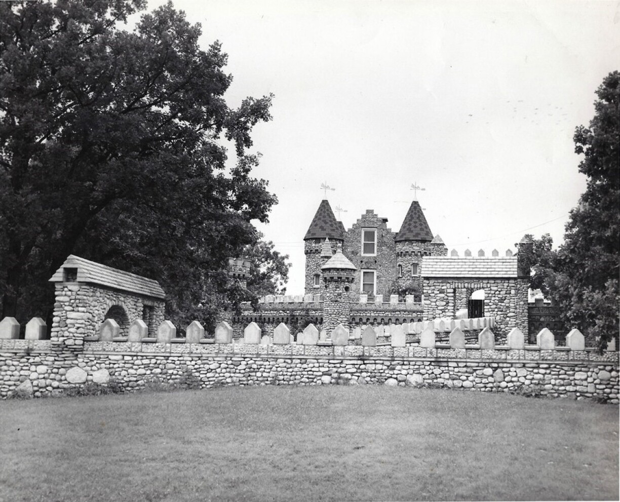 Bettendorf Castle and gardens.