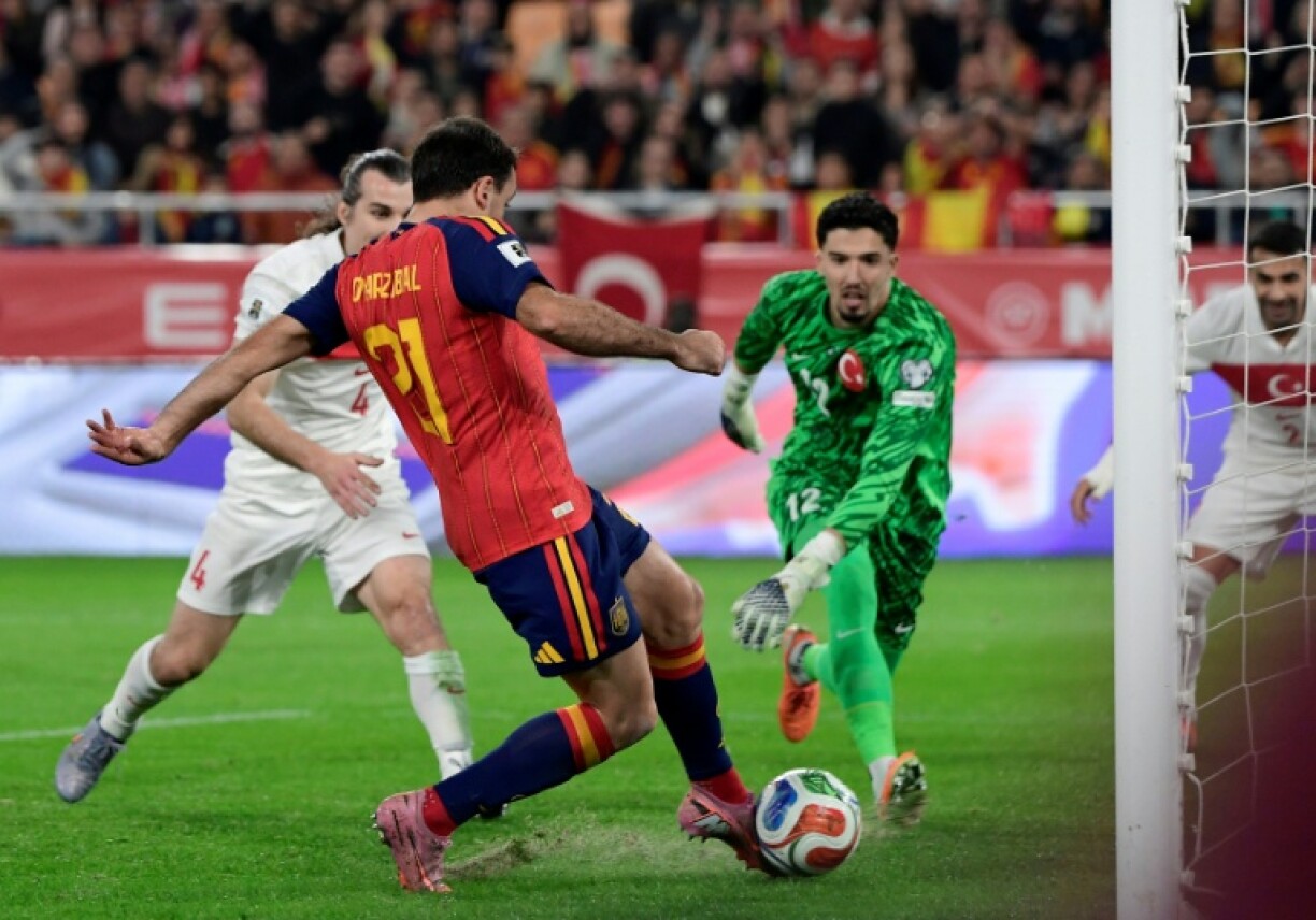 Mikel Oyarzabal scored the equaliser as Spain qualified for the World Cup unbeaten