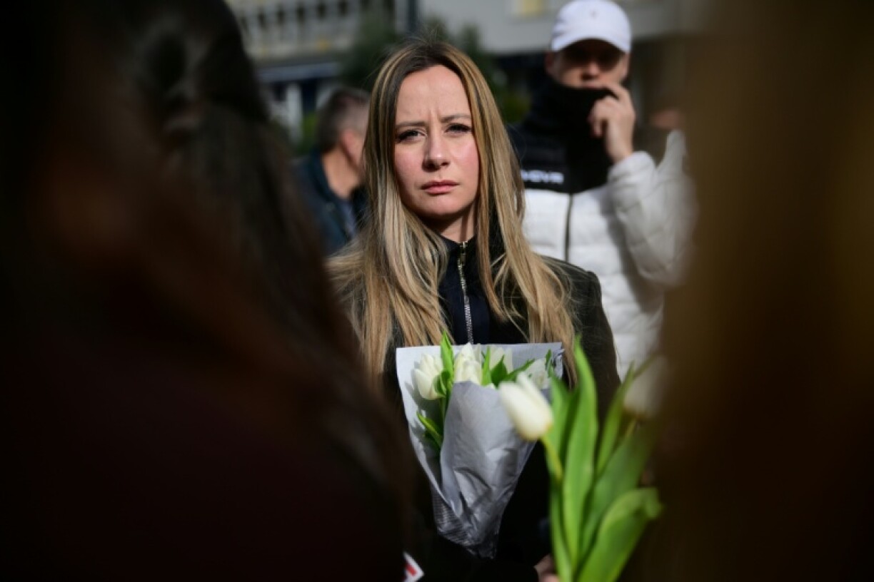 Alice Cordier, du collectif identitaire Némésis, lors de la marche en hommage à Quentin Deranque une semaine après la mort du jeune militant d'extrême droite radicale battu à mort par des membres de l'ultragauche, le 21 février 2026 à Lyon