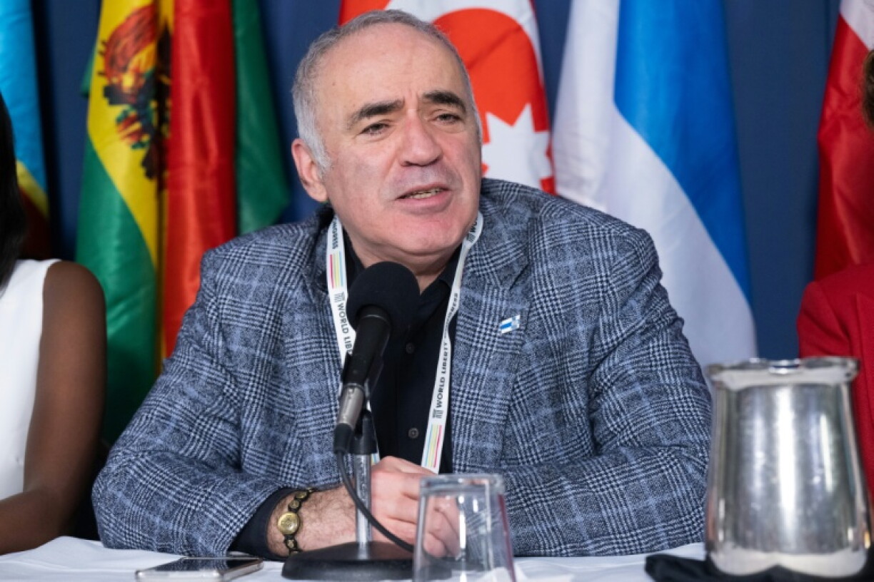 In 2016, Garry Kasparov co-founded the Free Russia Forum, which advocates support for the Ukrainian military