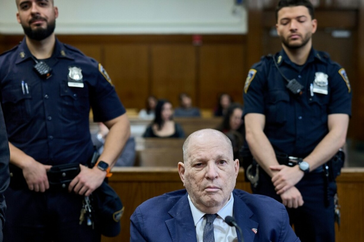L'ancien producteur de cinéma hollywoodien Harvey Weinstein comparaît devant le tribunal de Manhattan, à New York, le 19 mars 2026