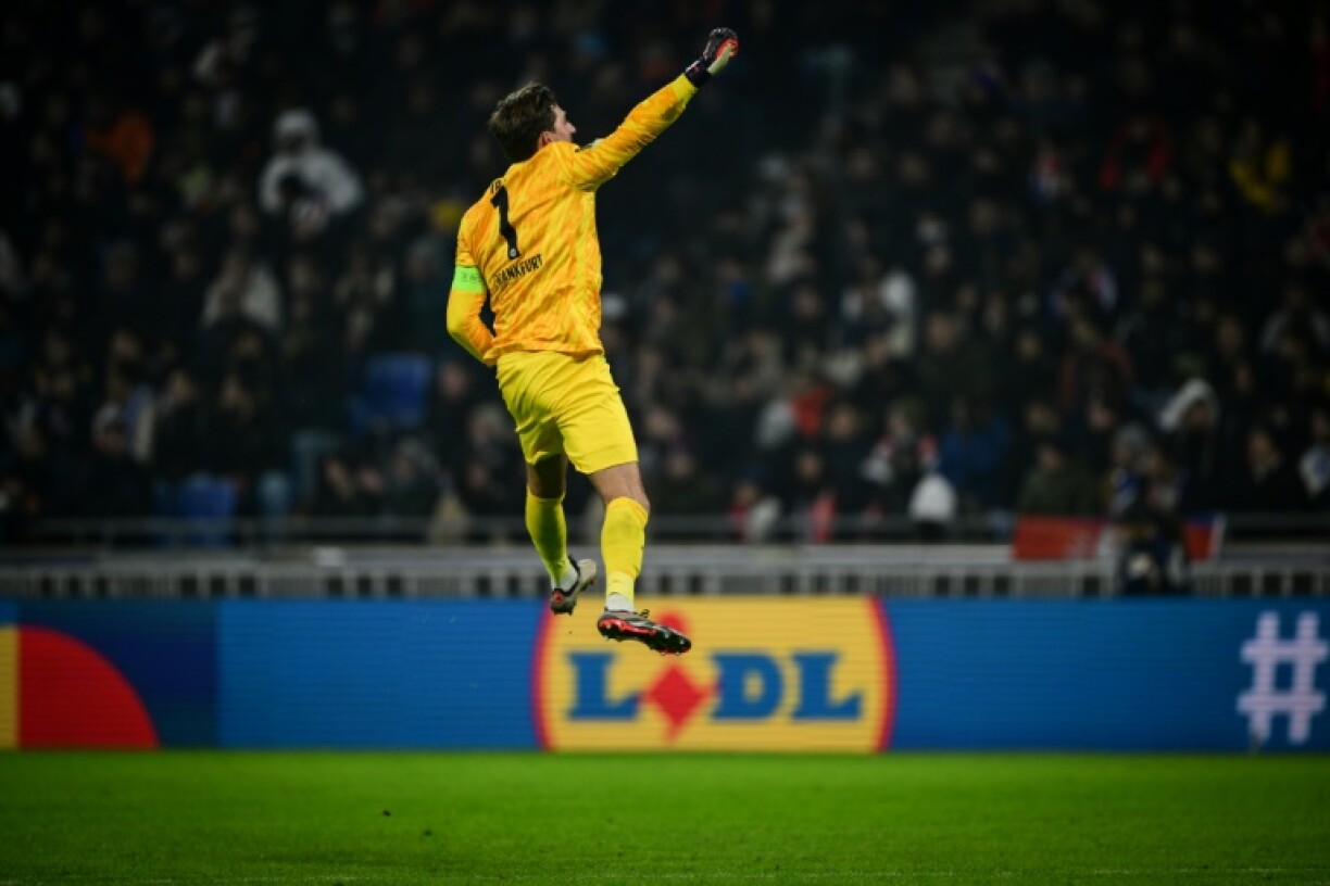 Frankfurt goalkeeper Kevin Trapp said his side need to be close to perfect against Bayern Munich on Sunday