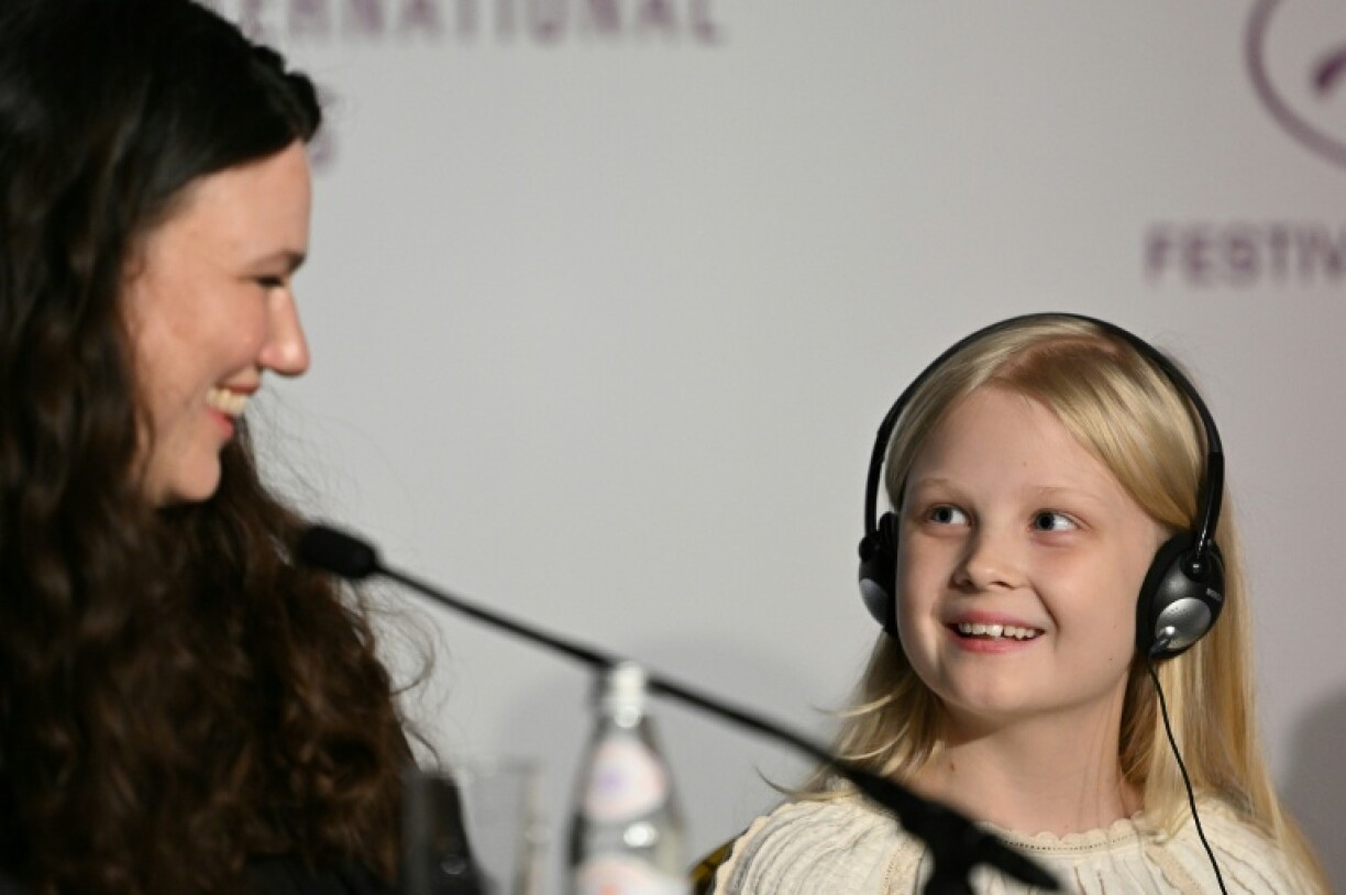 In Mascha Schilinski's film, Hanna Heckt plays Alma, a little girl who wonders whether she is dead