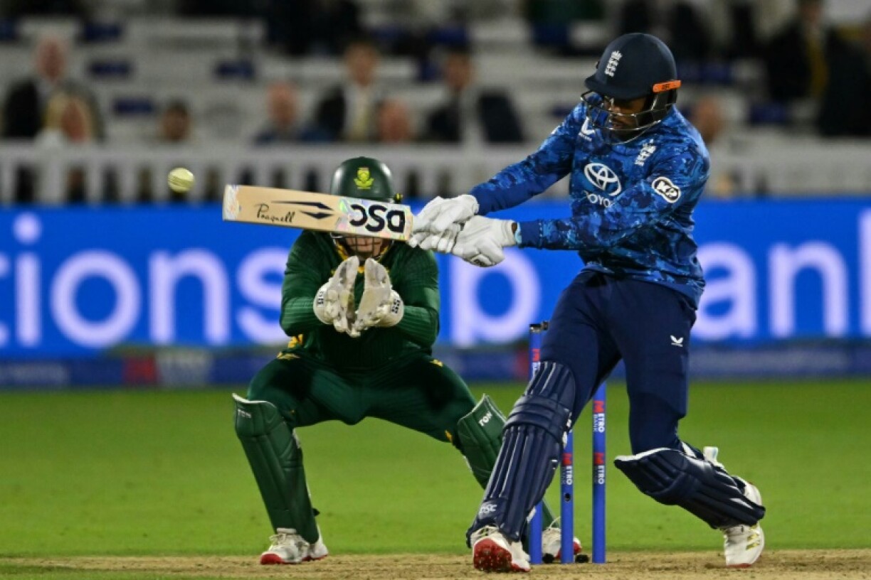 England's Jofra Archer hits a four in the final over of the second ODI against South Africa at Lord's