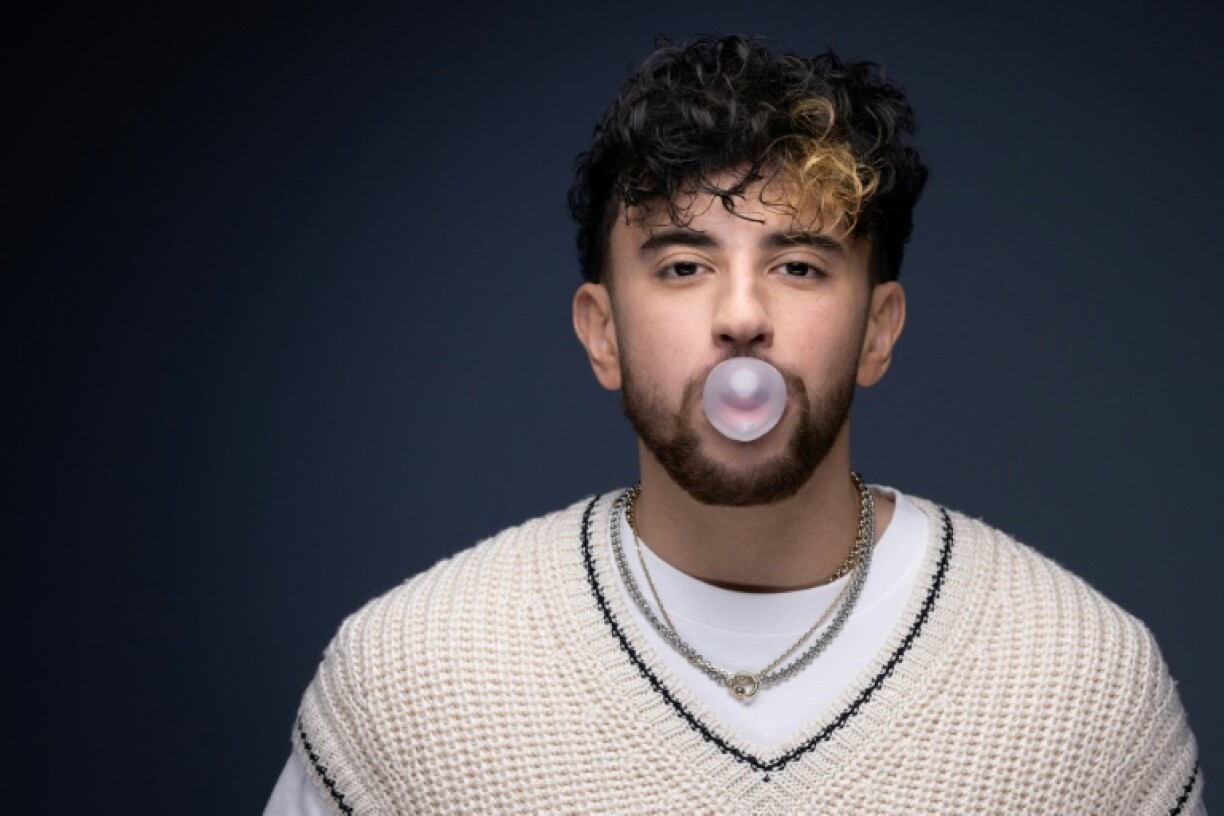 L'influenceur, vidéaste, humoriste et acteur franco-algérien Riadh Belaiche, dit Just Riadh, à Paris le 24 janvier 2023