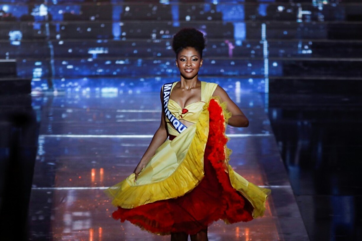 Miss Martinique, Floriane Bascou, élue première dauphine, le 11 décembre 2021 à Caen