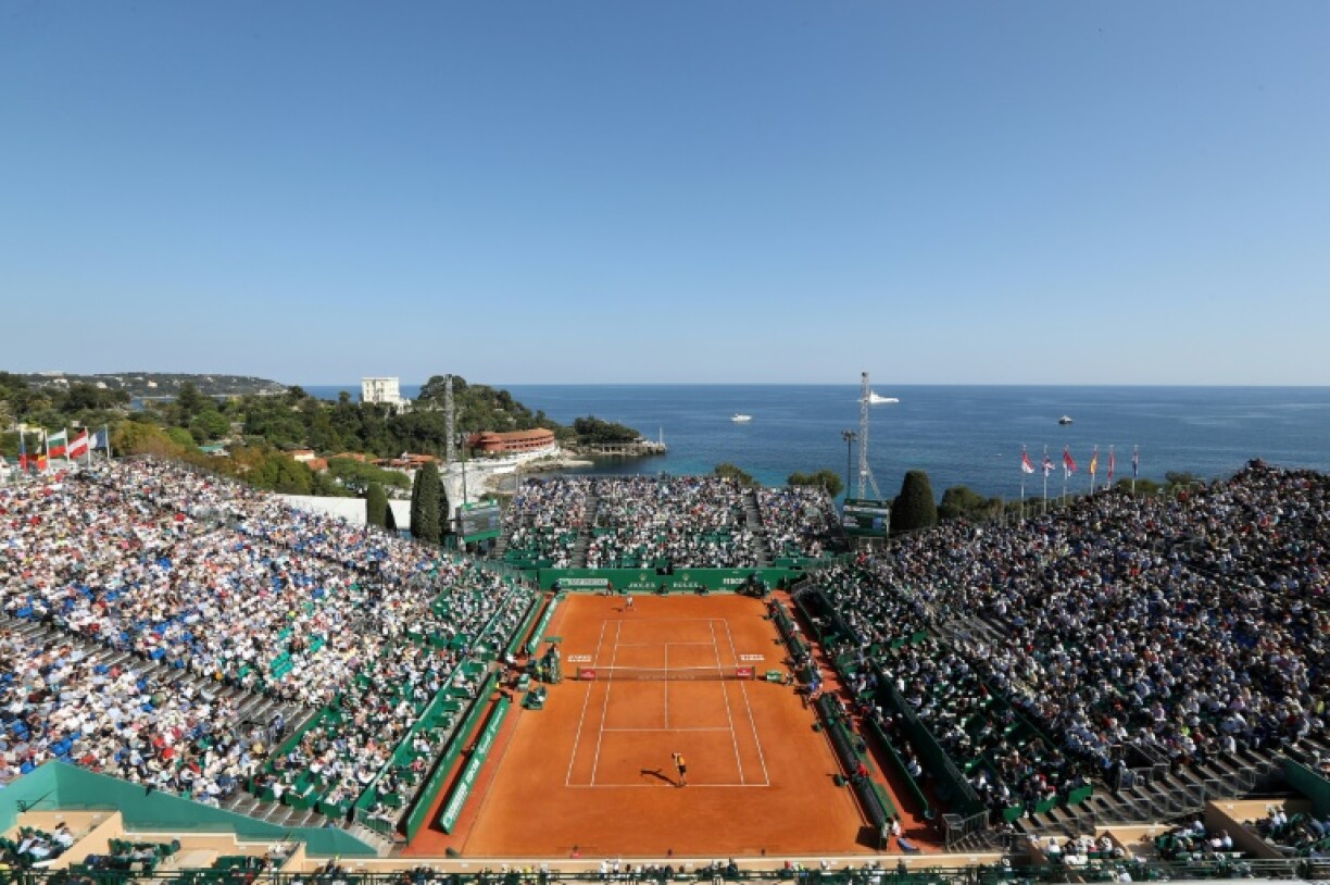 Vue générale du court Rainier III, lors du match entre le Serbe Novak Djokovic et le Belge David Goffin, lors du tournoi de Monte-Carlo, le 21 avril 2017