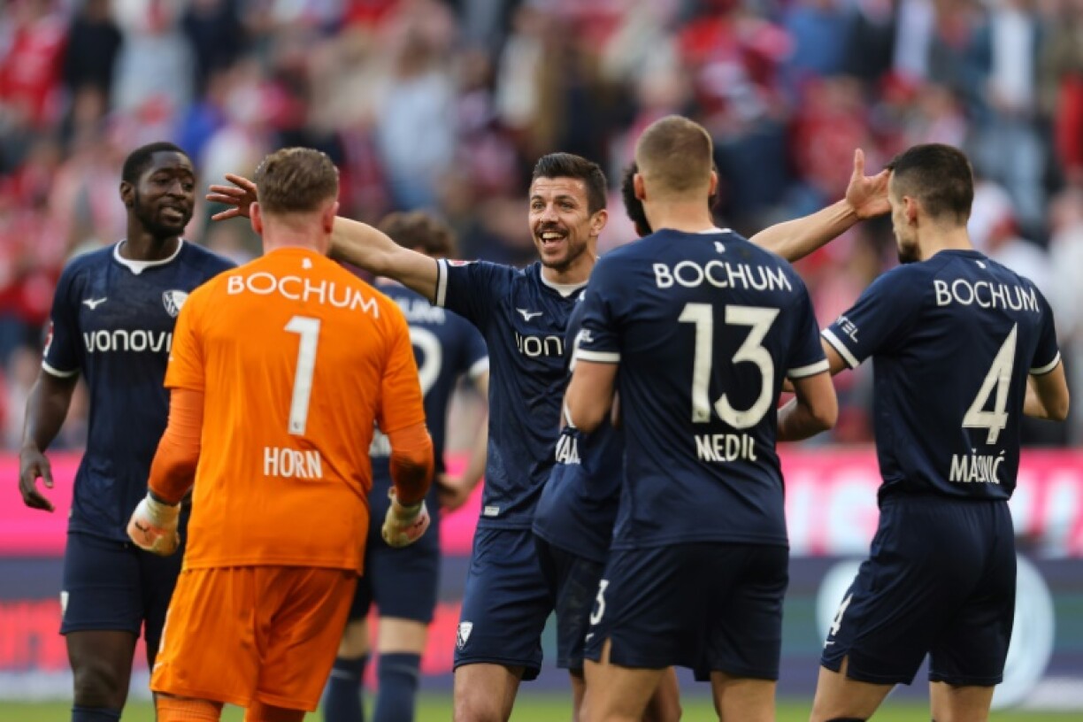 Bochum celebrate their first win at Bayern Munich since 1991