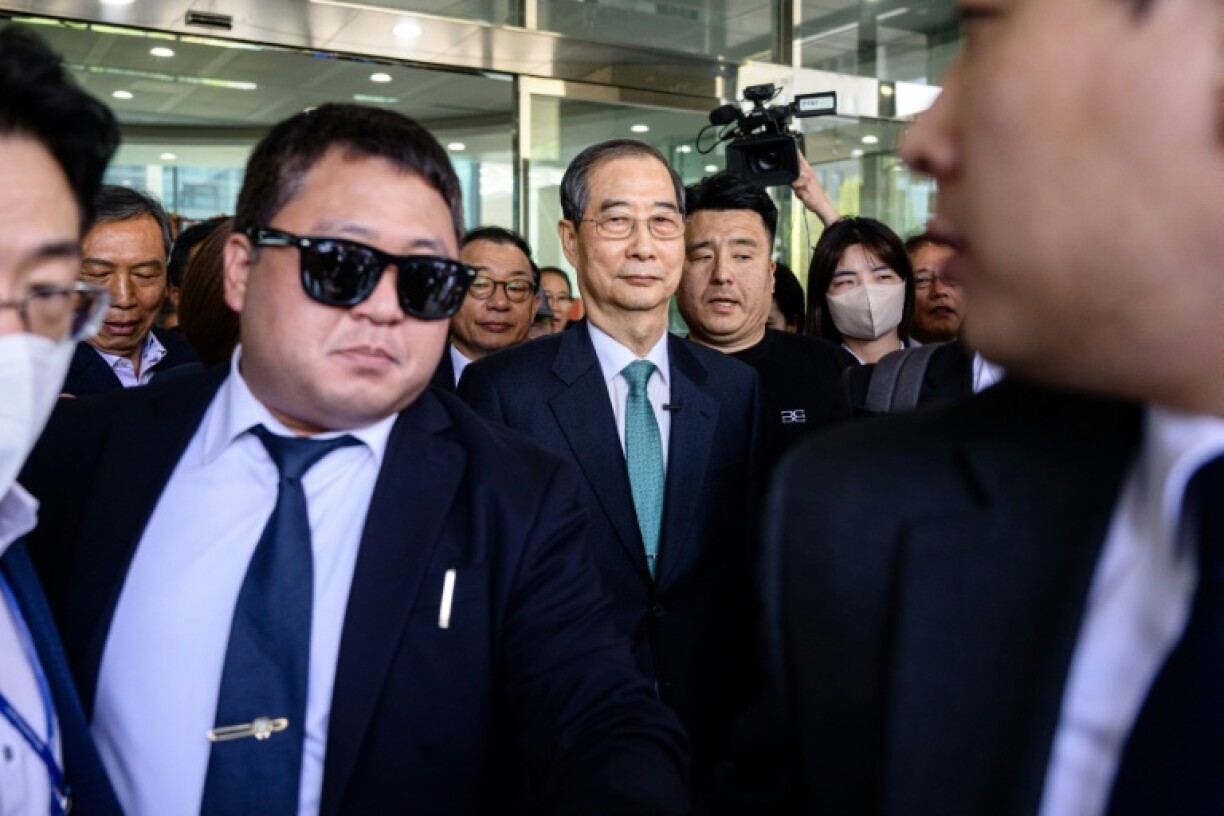 Former acting president Han Duck-soo has officially announced his presidential bid