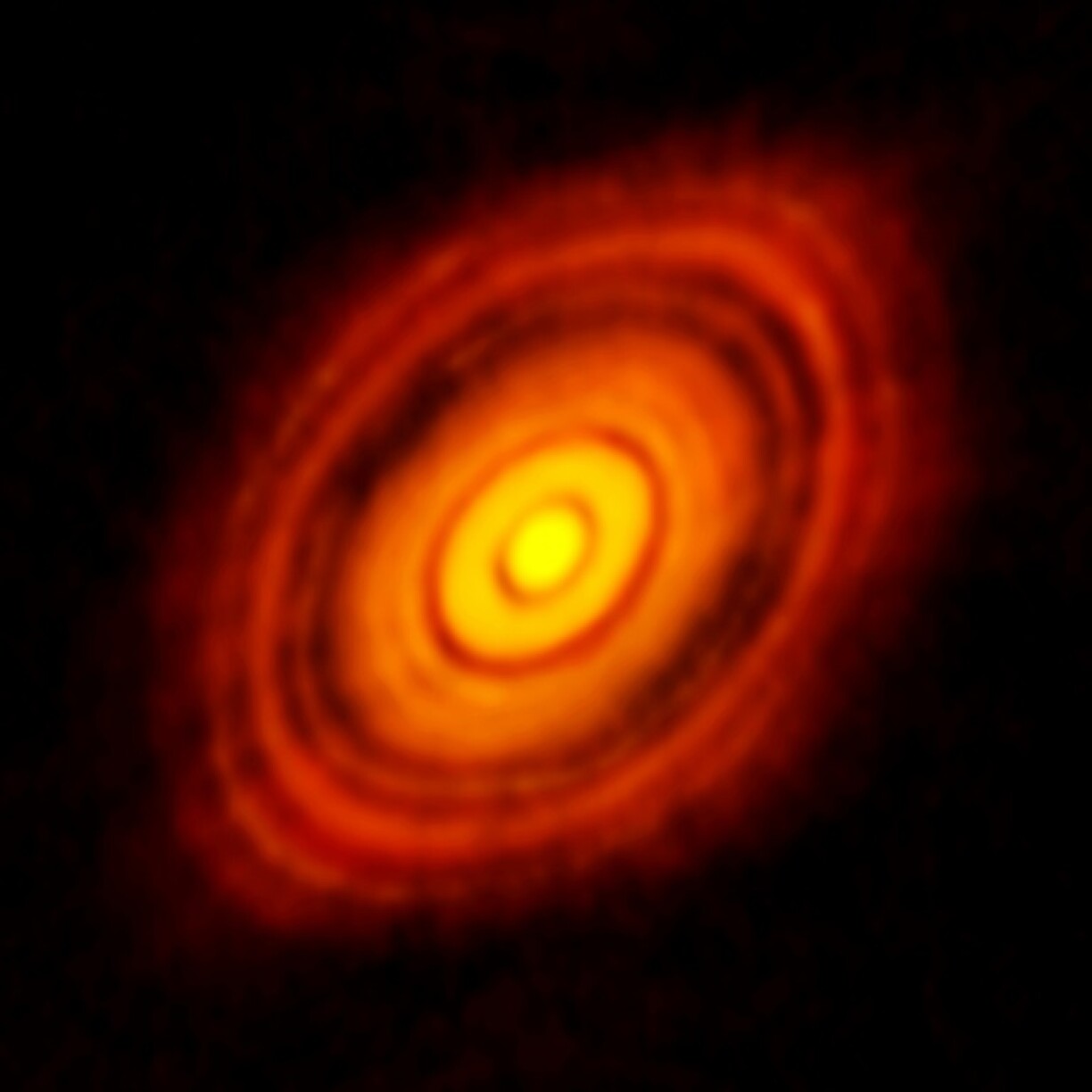 The star HL Tauri, surrounded by the rings of a disc of gas and dust
