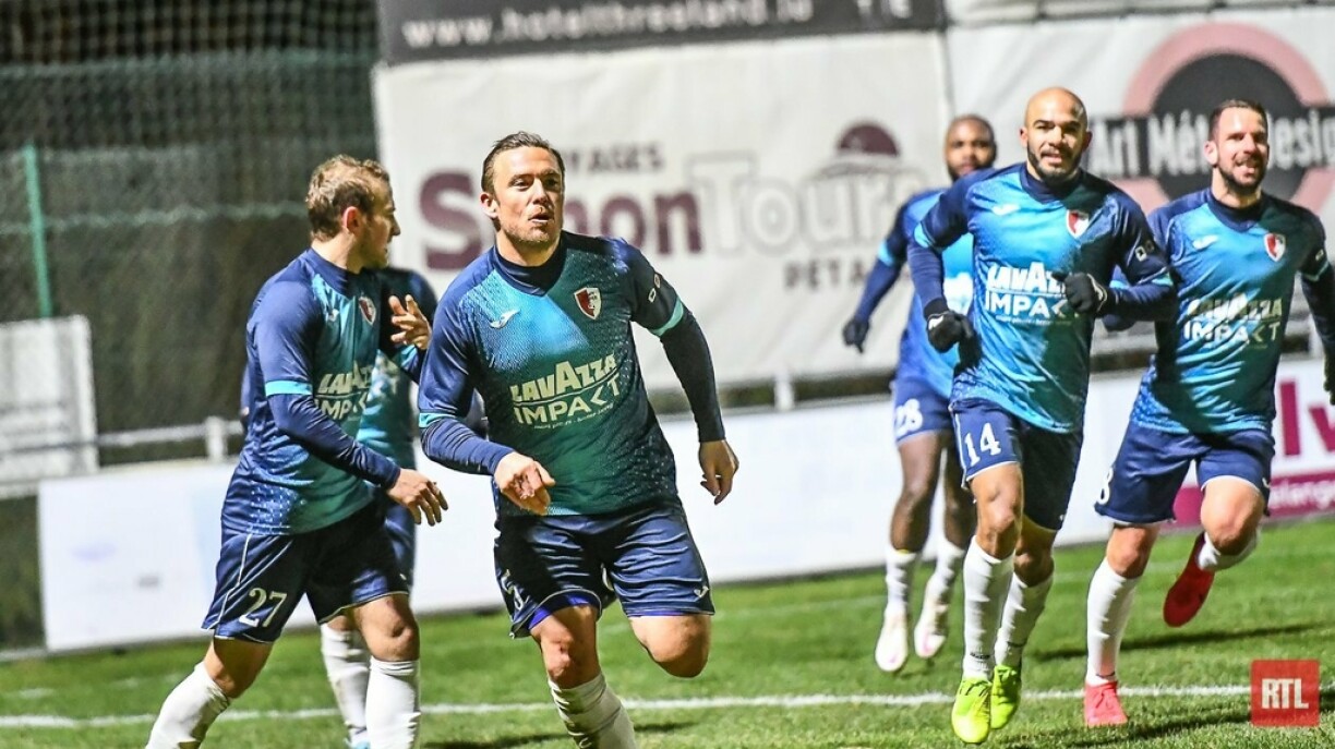 Et handelt sech hei ëm eng Archiv Foto vum Swift Hesper.